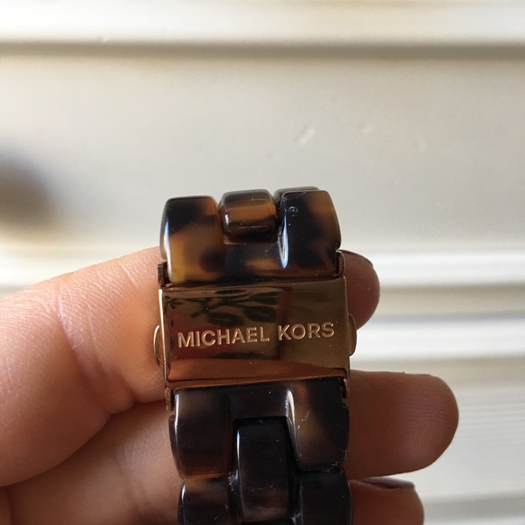 Michael Kors tortoise watch in excellent condition