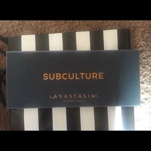 Anastasia Subculture pallette