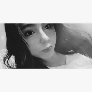 Meet your Posher, Esmeralda