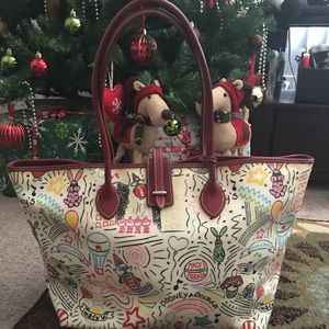 Preowned Dooney & Bourke Large Cindy tote bag