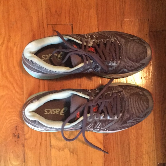 ASICS Gel Nimbus 19 Size 8 in gray/mint green - Picture 4 of 7