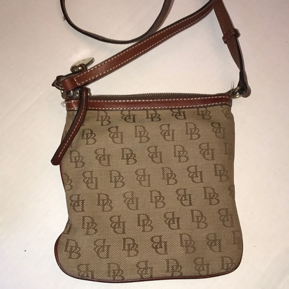 Dooney & Bourke crossbody - Picture 2 of 5