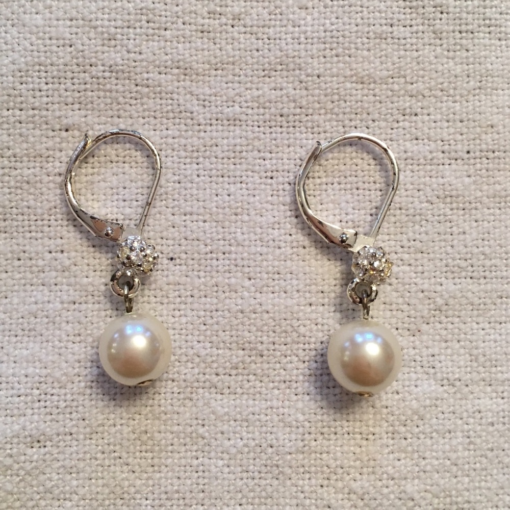 Crystal and pearl silver drop earrings