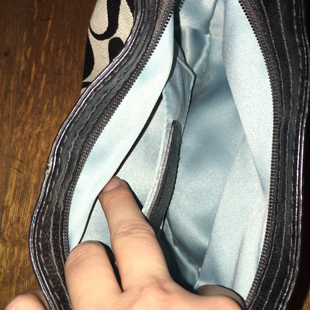 Small Coach Tote - Picture 2 of 3