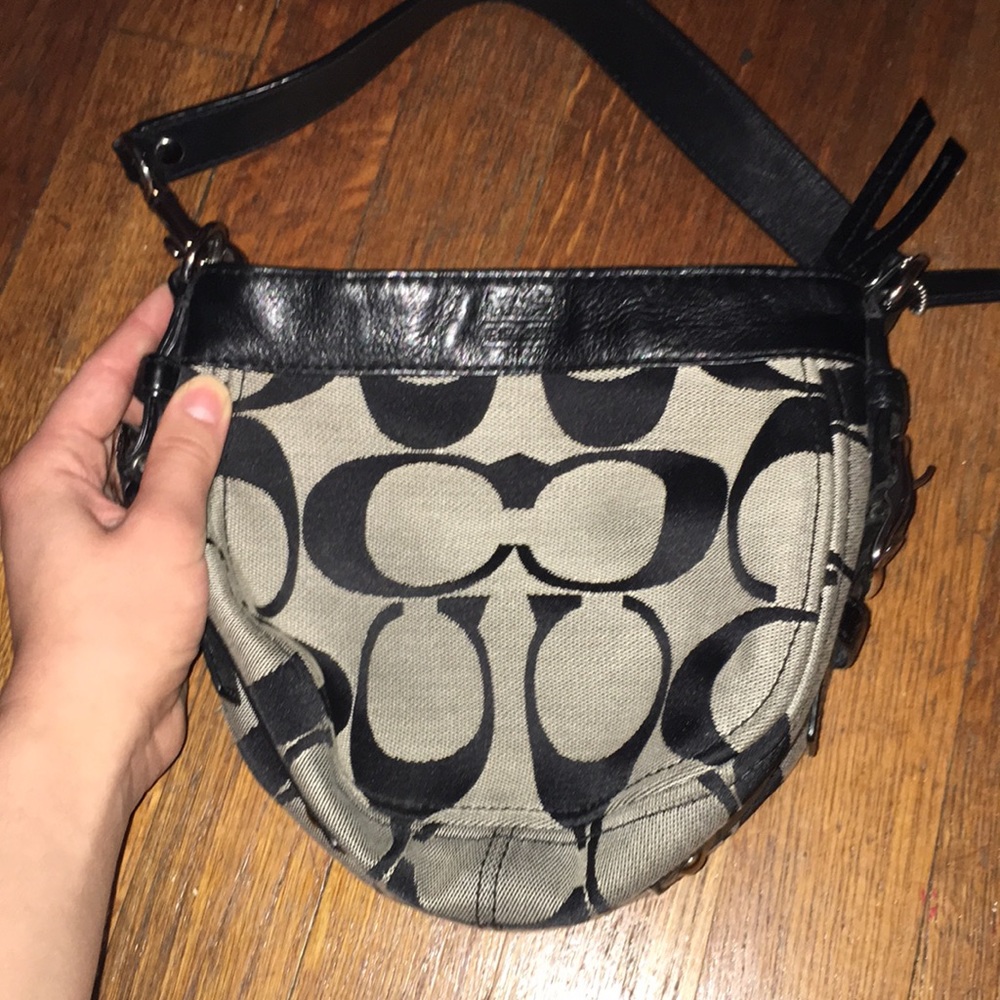 Small Coach Tote - Picture 3 of 3