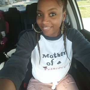 Meet your Posher, Phil'niecia