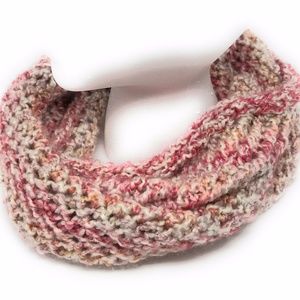 Handmade Infinity Scarf Knitted without any Sewing