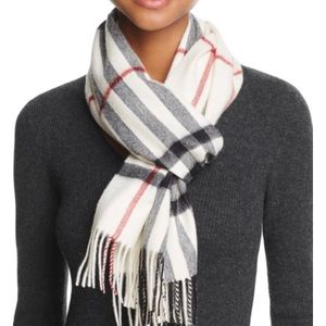 Burberry giant check cashmere scarf in stone