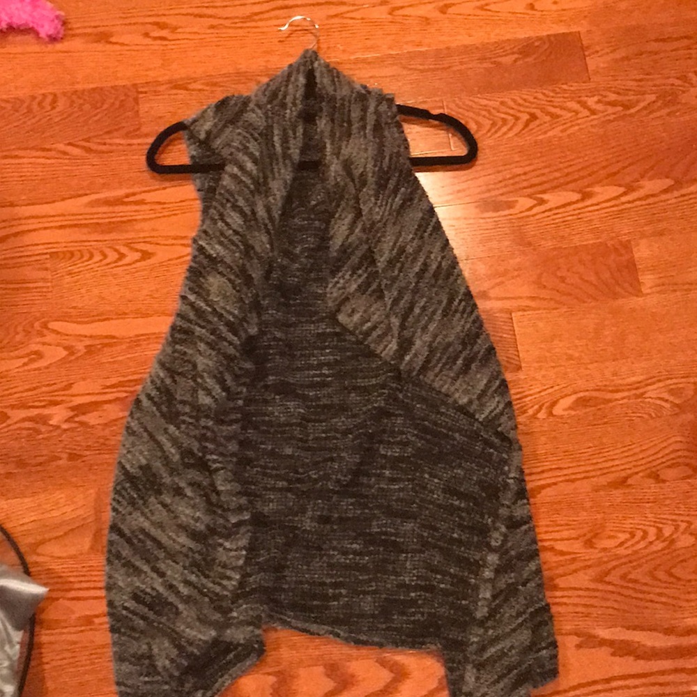 Sweater vest
