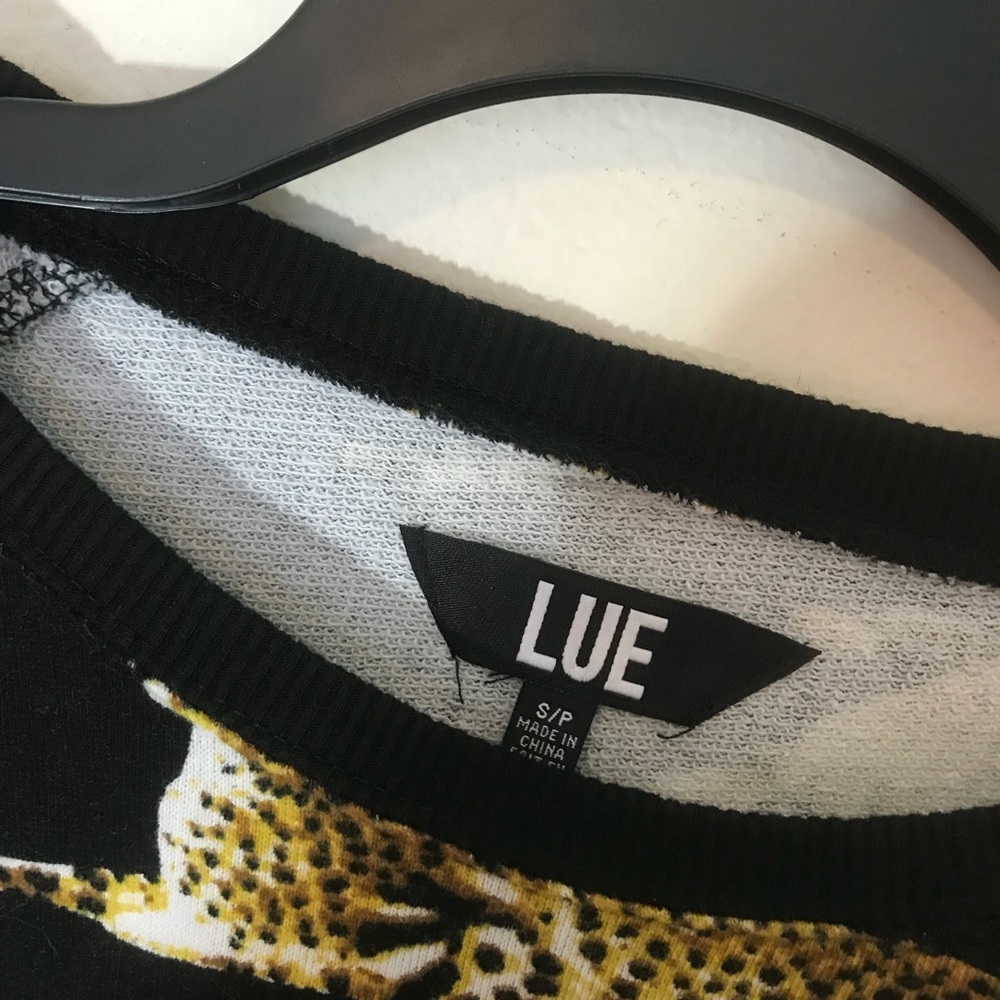 Lue Pullover - Picture 2 of 3