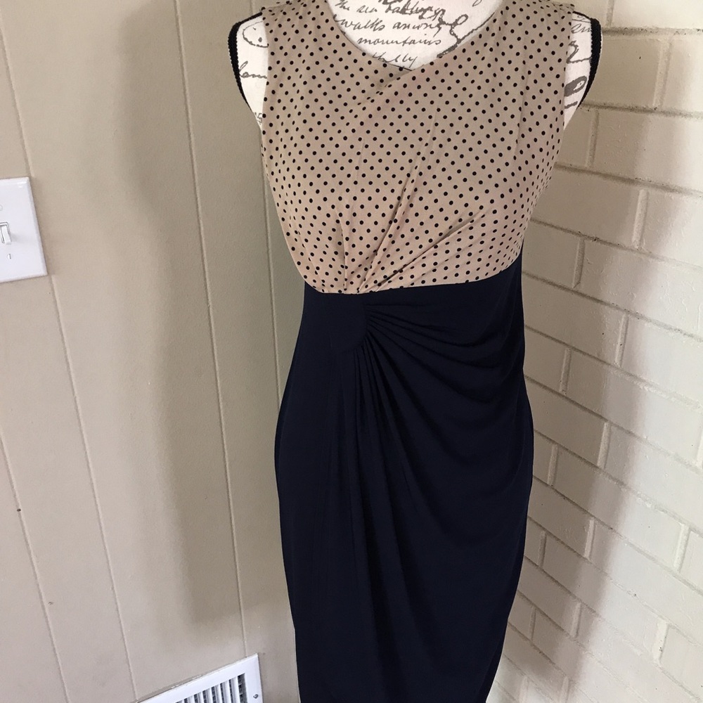 En Focus studio dress