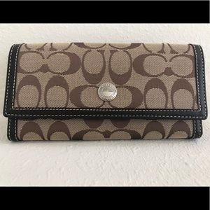 👛 Coach wallet, brown w/ classic Coach pattern 👛