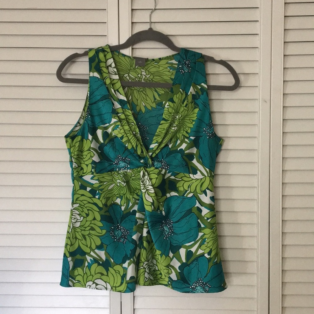 Ann Taylor floral sleeveless blouse