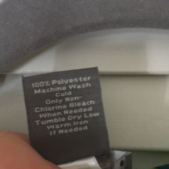 Ann Taylor floral sleeveless blouse - Picture 4 of 5