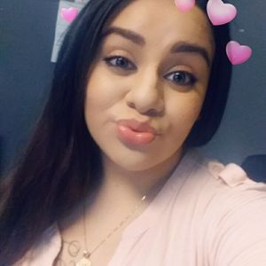 Meet your Posher, Anahi