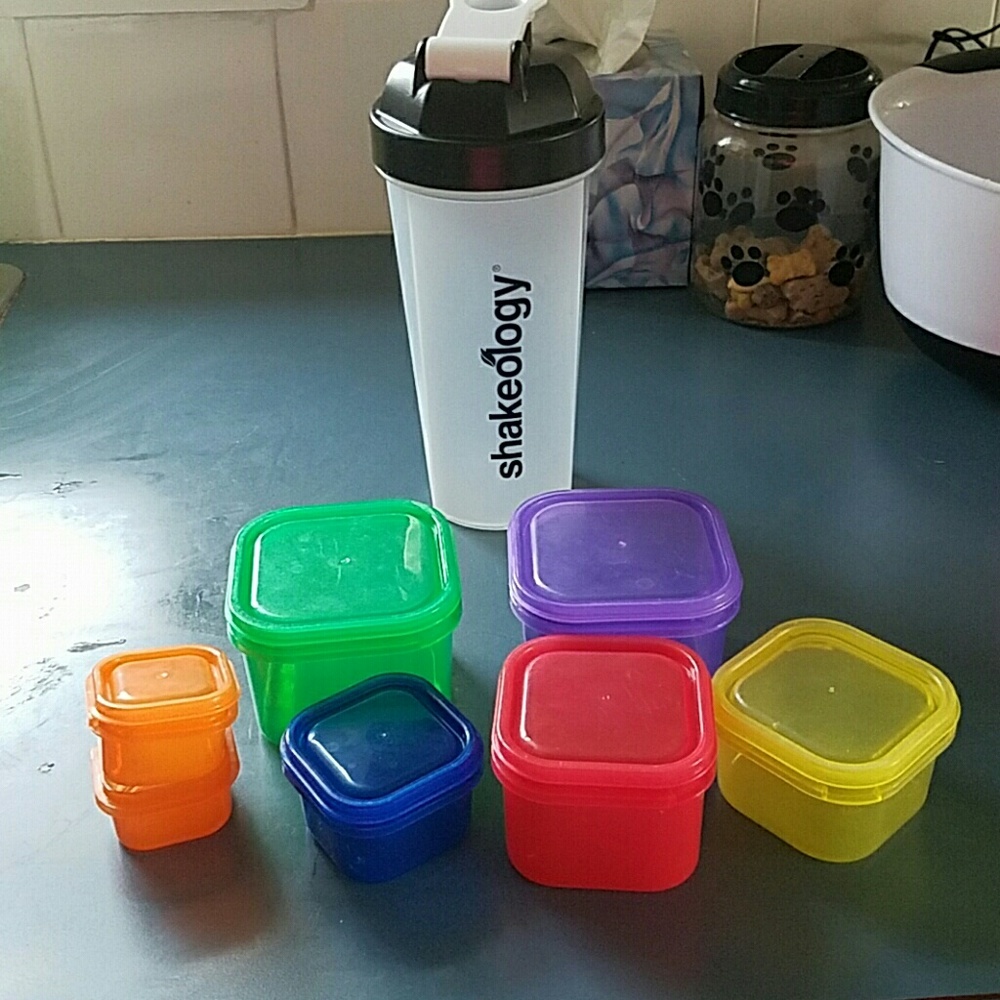 Shakeology containers and water/shake cup
