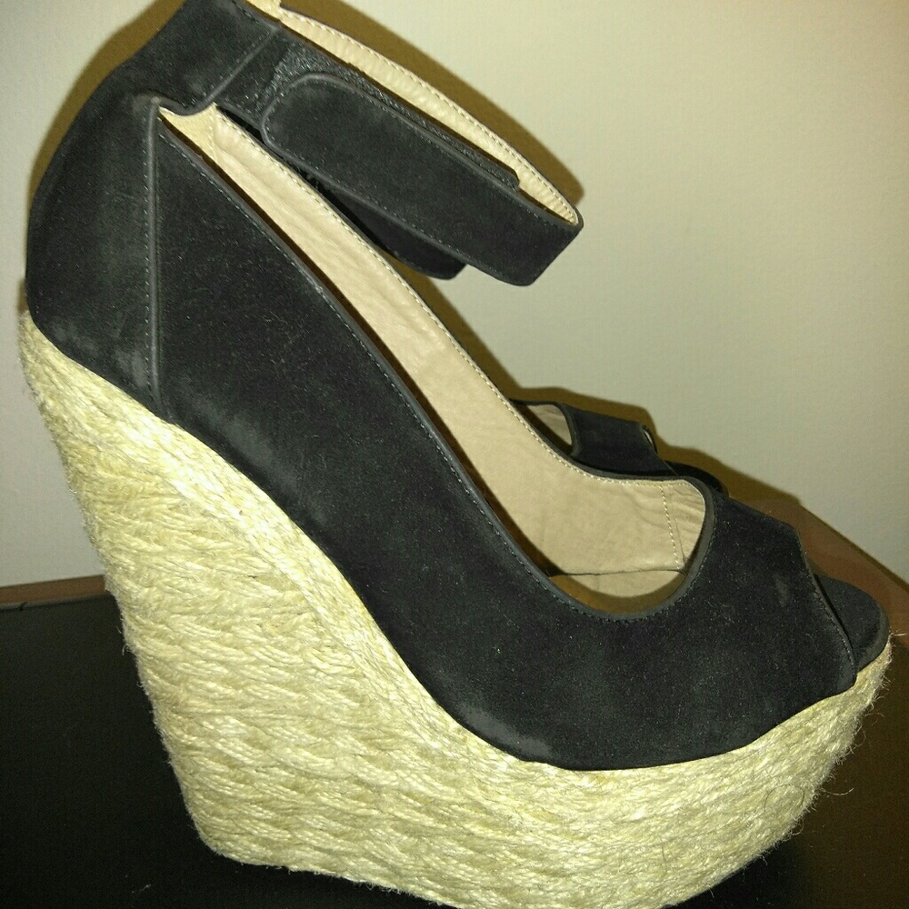 Wedge heels