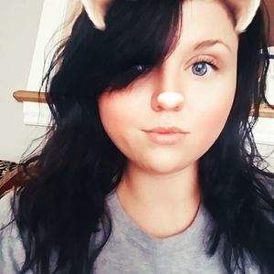 Meet your Posher, Caitlyn