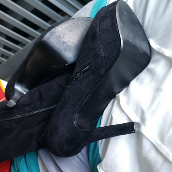 Charles David fitted over the knee boots 6.5 - Picture 5 of 5