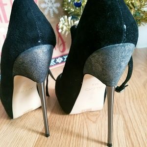 Extremely sexy dressy heels 👠 😍