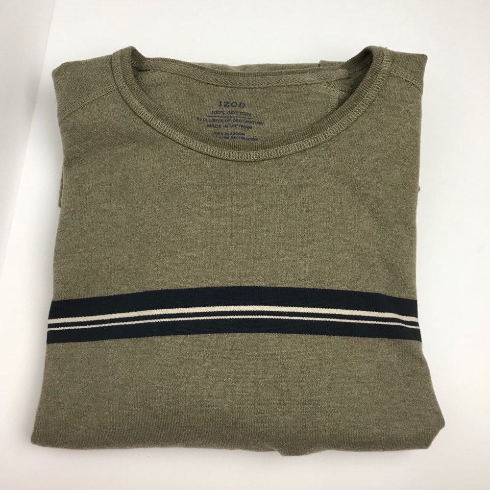 Men’s Izod Long Sleeve Shirt. Size XL