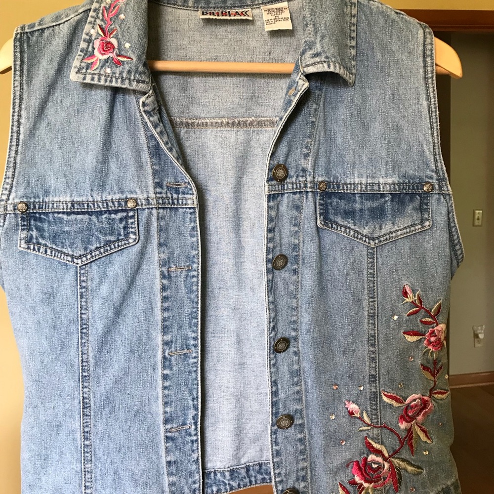Bill Blass sleeveless