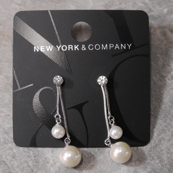 NWT silver dangle earring, crystal & pearl NYCOE40 - Picture 3 of 3