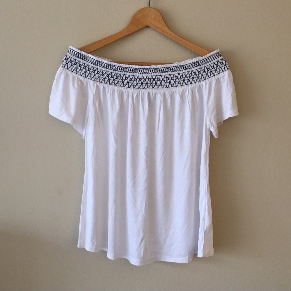 Old Navy white smocked off the shoulder tee - Picture 1 of 5