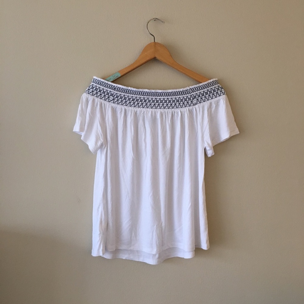 Old Navy white smocked off the shoulder tee - Picture 4 of 5