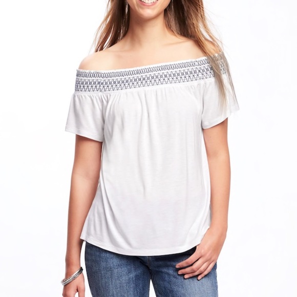 Old Navy white smocked off the shoulder tee - Picture 5 of 5