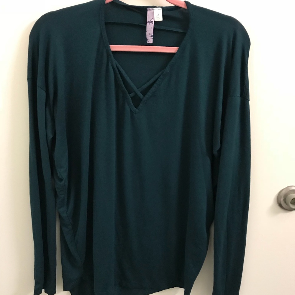 Francesca’s Dark Green/Blue Long Sleeve Top