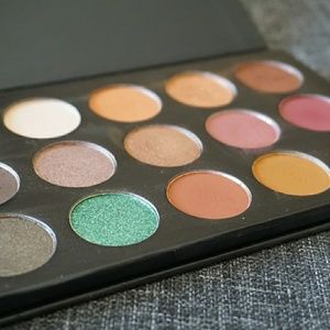 Exclusive! MORPHE & KATHLEENE PALLETE