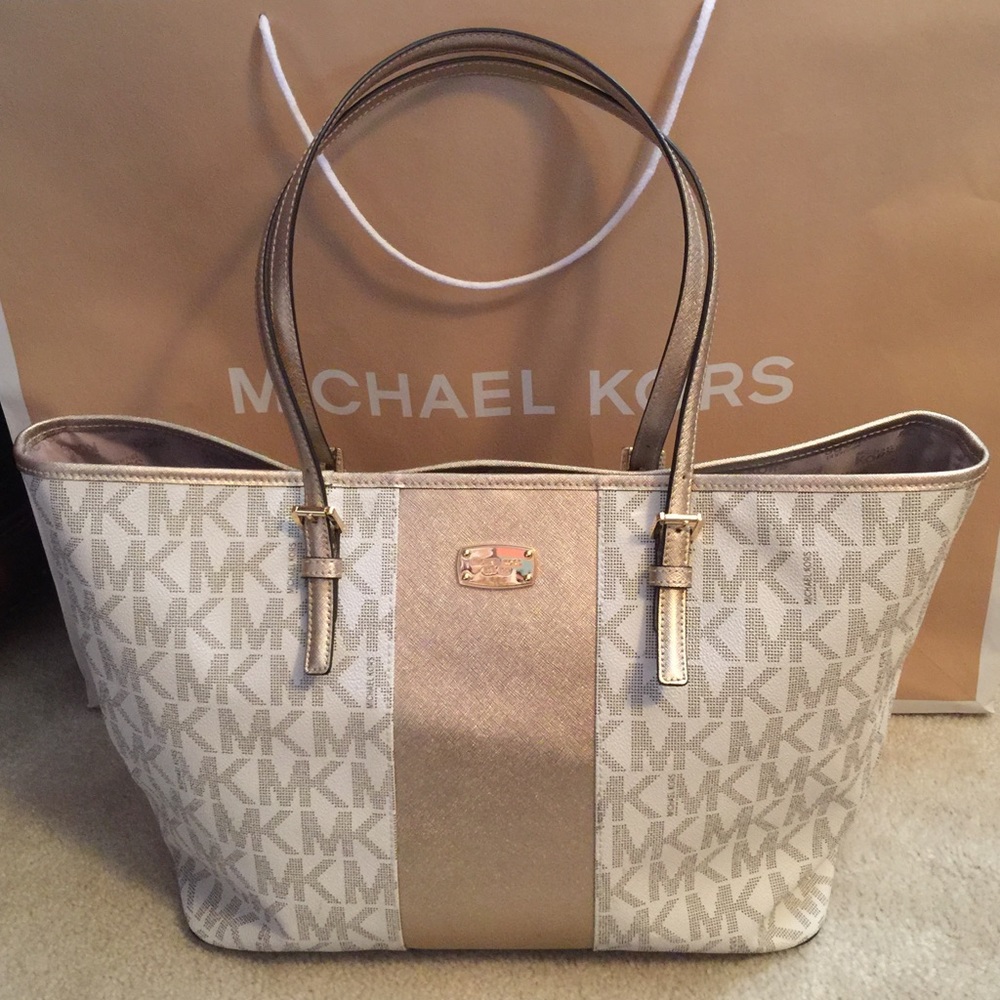 Authentic Michael Kors Jet Set Large Tote