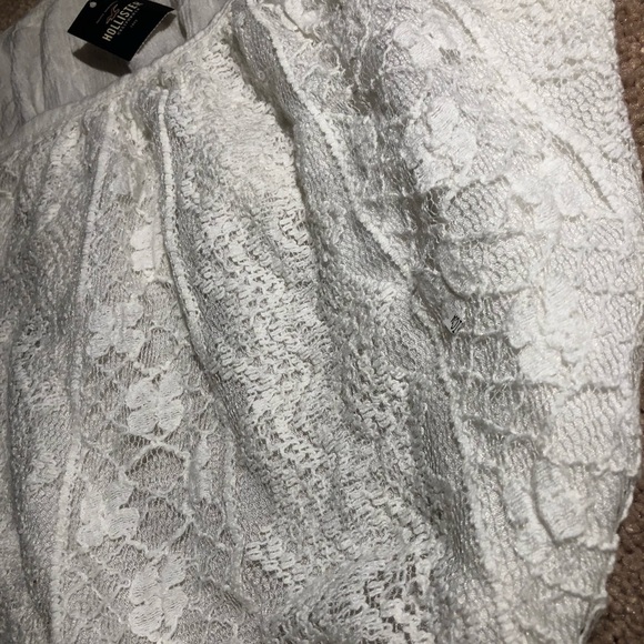 Hollister crop top - Picture 2 of 4