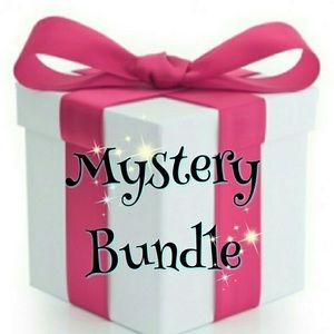 Mystery bundle to include 4-5 items . size small.