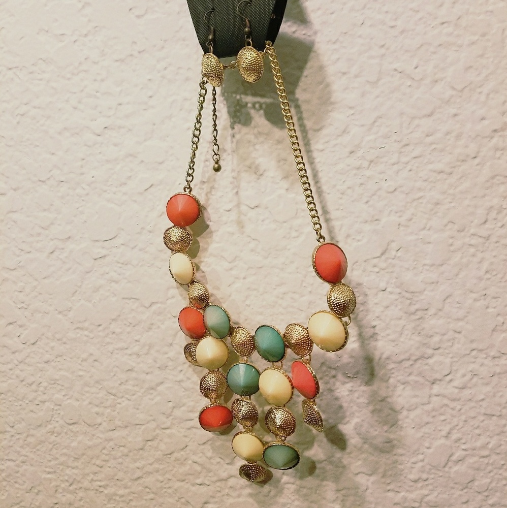 Fashionable jewelry set