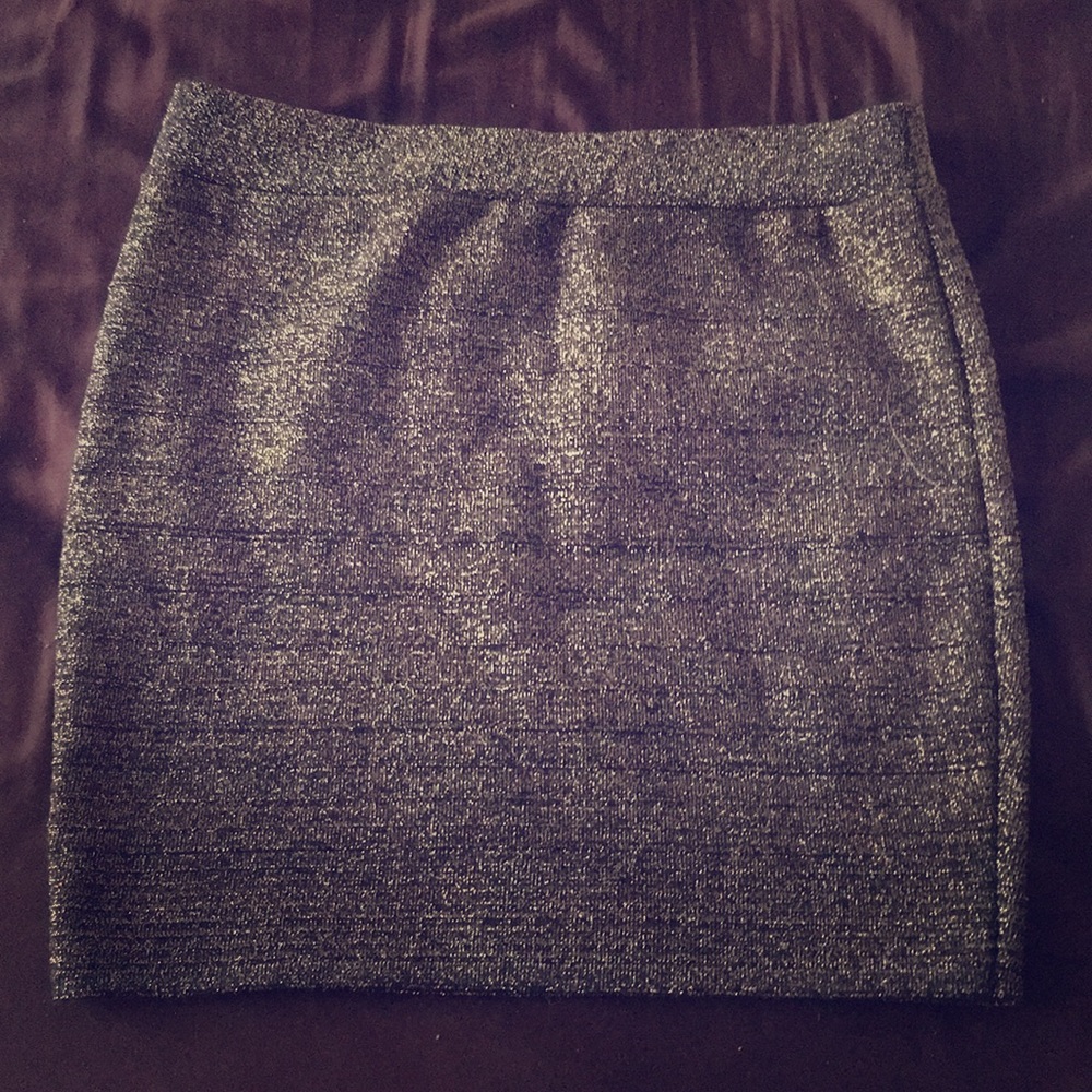 Stretchy Gold Mini Pencil Skirt!