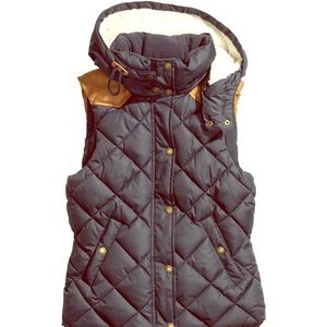 H&M Quilted Vest Women’s NWOT