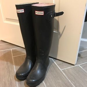 Black Hunter Rainboots