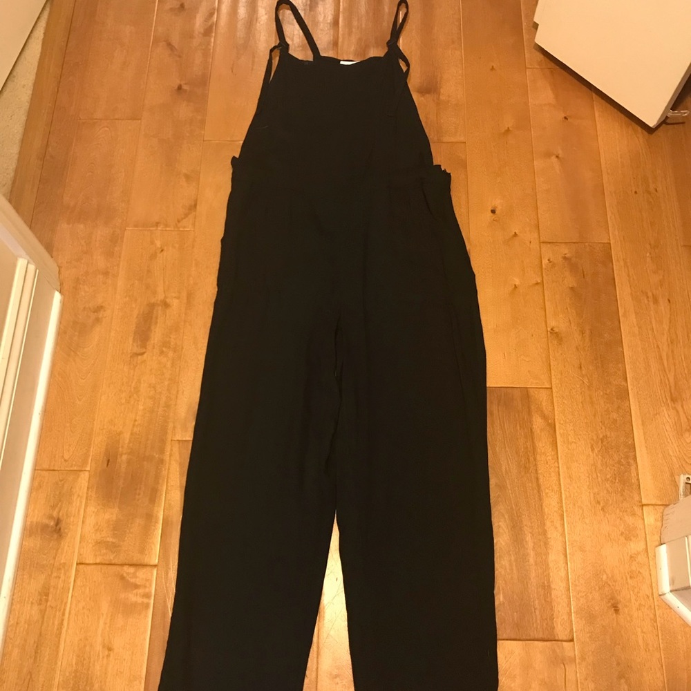 Black overalls, thin comfy material
