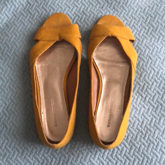 mustard yellow flat sandals