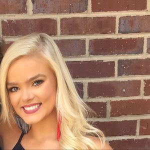 Meet your Posher, Sara kate