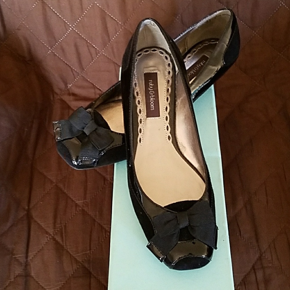 Black Ruby & Bloom Kitten Heel Pumps