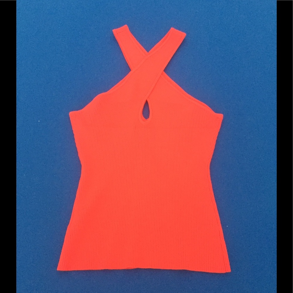 Bailey 44 red key hole top- size M