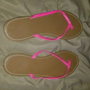 Woman's old navy sandals size 9