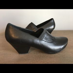 Black Leather Dansko - Size 42