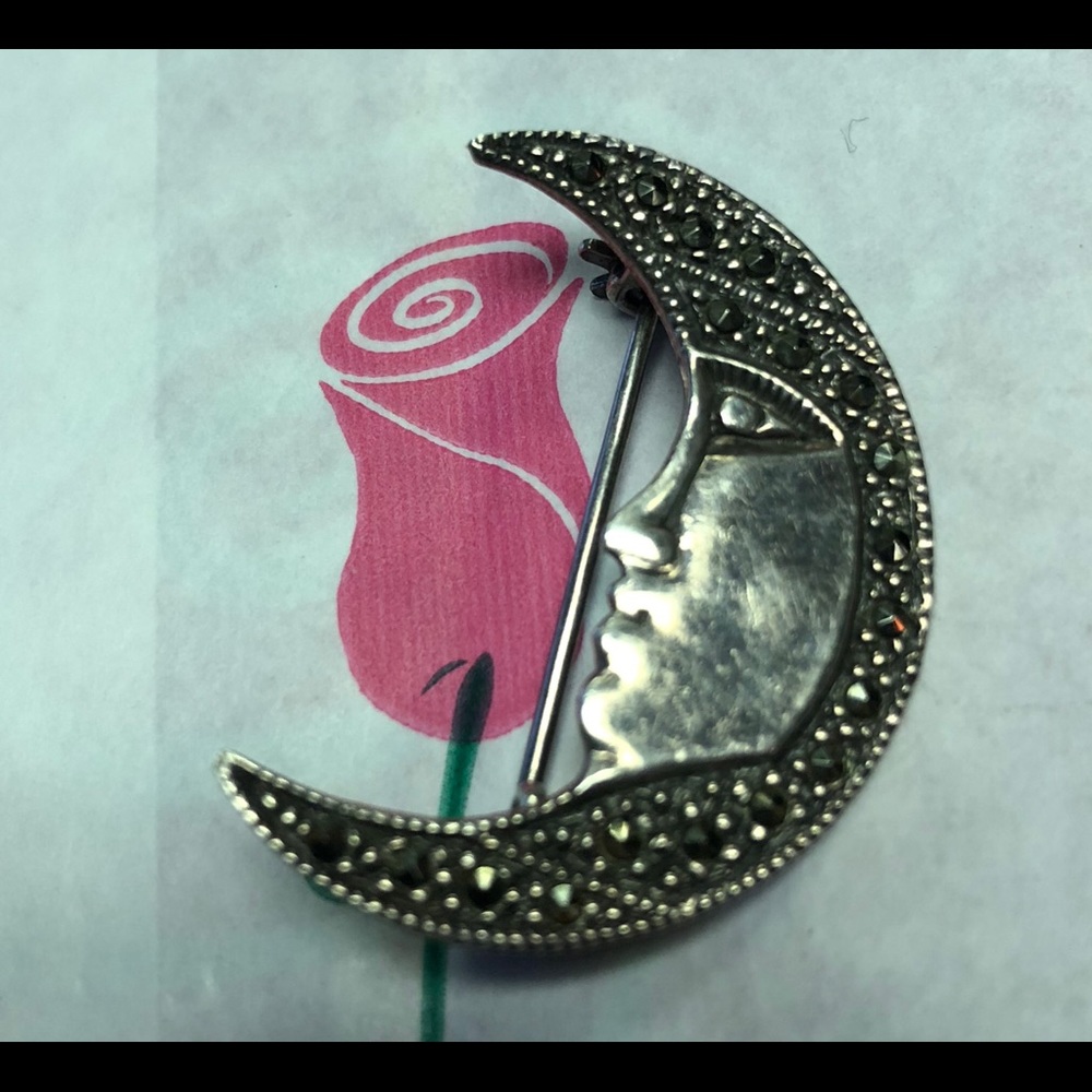 π₯π₯ SOLDπ₯π₯ Sterling Marcasite Crescent Brooch - Picture 1 of 3