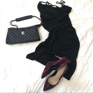 Strappy little black dress 👠👗