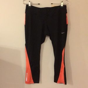 Nike Dry-Fit Capri Leggings