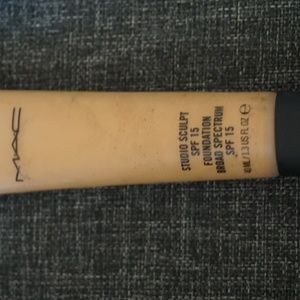 MAC STUDIO SCULPT NC40 FOUNDATION